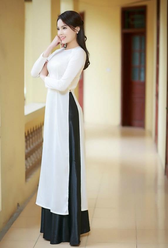 vietnamese-black-white-ao-dai-with-skirt